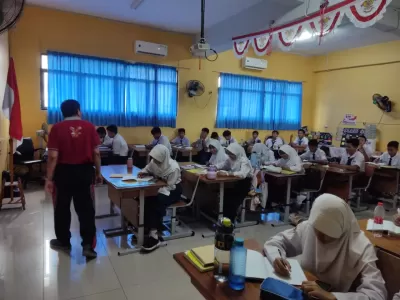 Ruanh Kelas 8