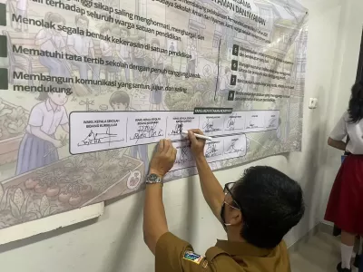 Wakasarpras dalam Komitmen Bersama Sekolah Bersih dan Pilkah Sampah